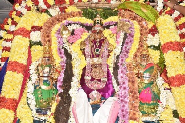திருவண்ணாமலை கார்த்திகை தீபத் திருவிழா – சுப்பிரமணியர் தெப்பல் உற்சவம்!