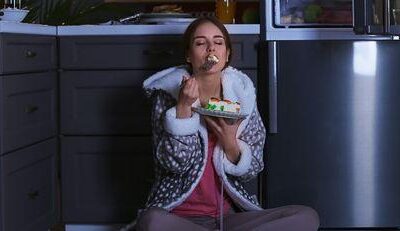 Late-Night Eating: How It Affects Your Liver and Sleep Health